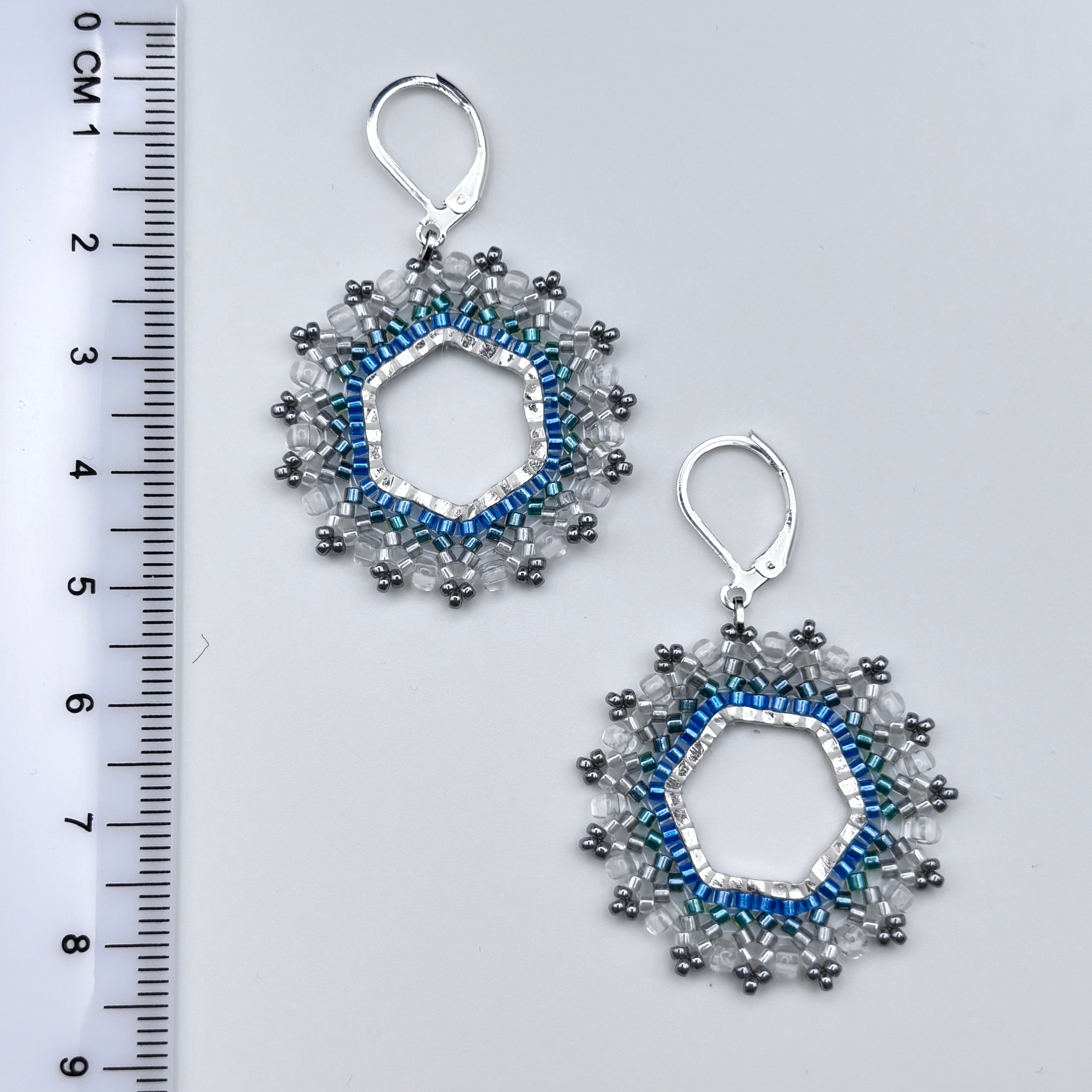 GP03 - GlitzerCreolen zart mit Brisur