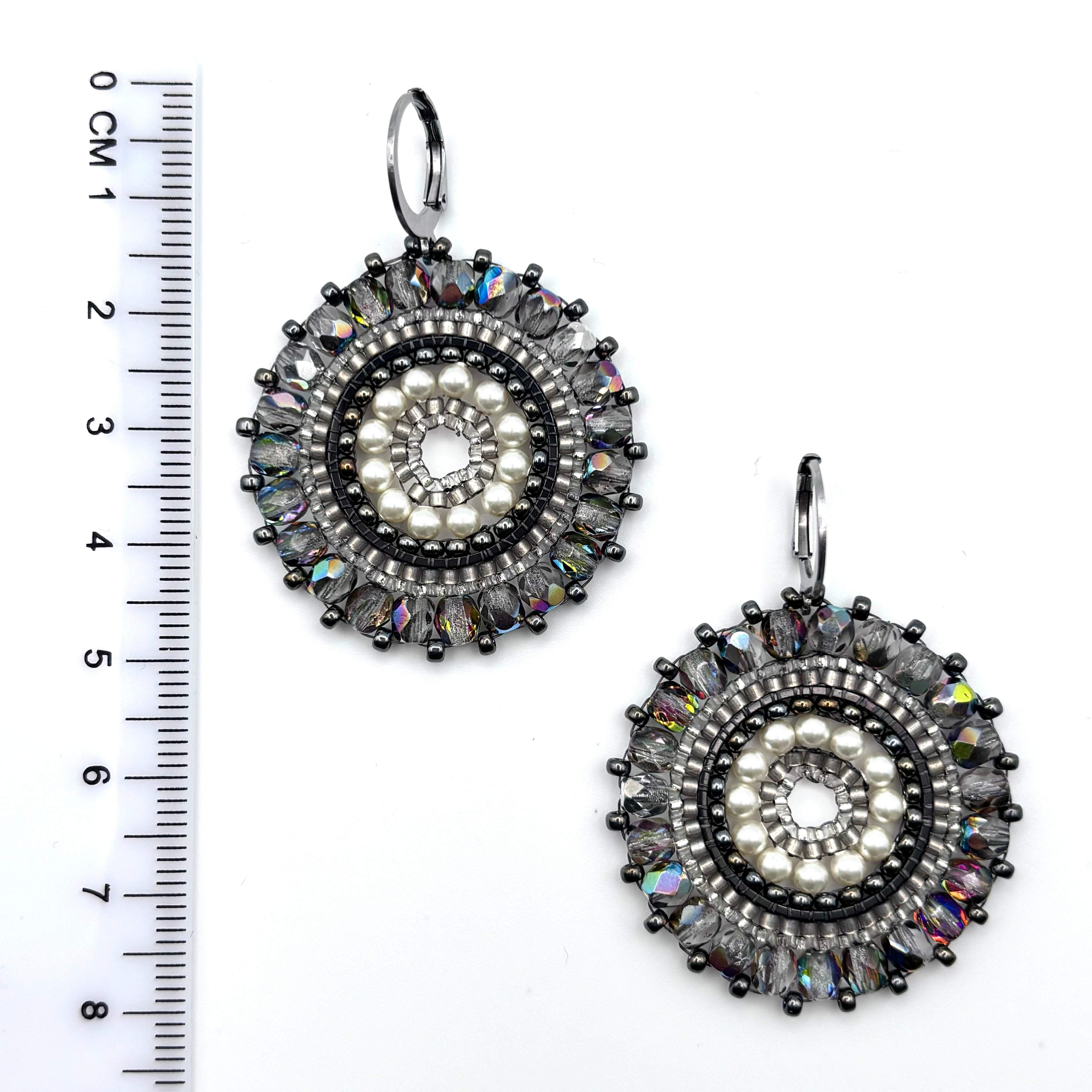 GP08 - GlanzRad mit PerlenVariation und Brisur
