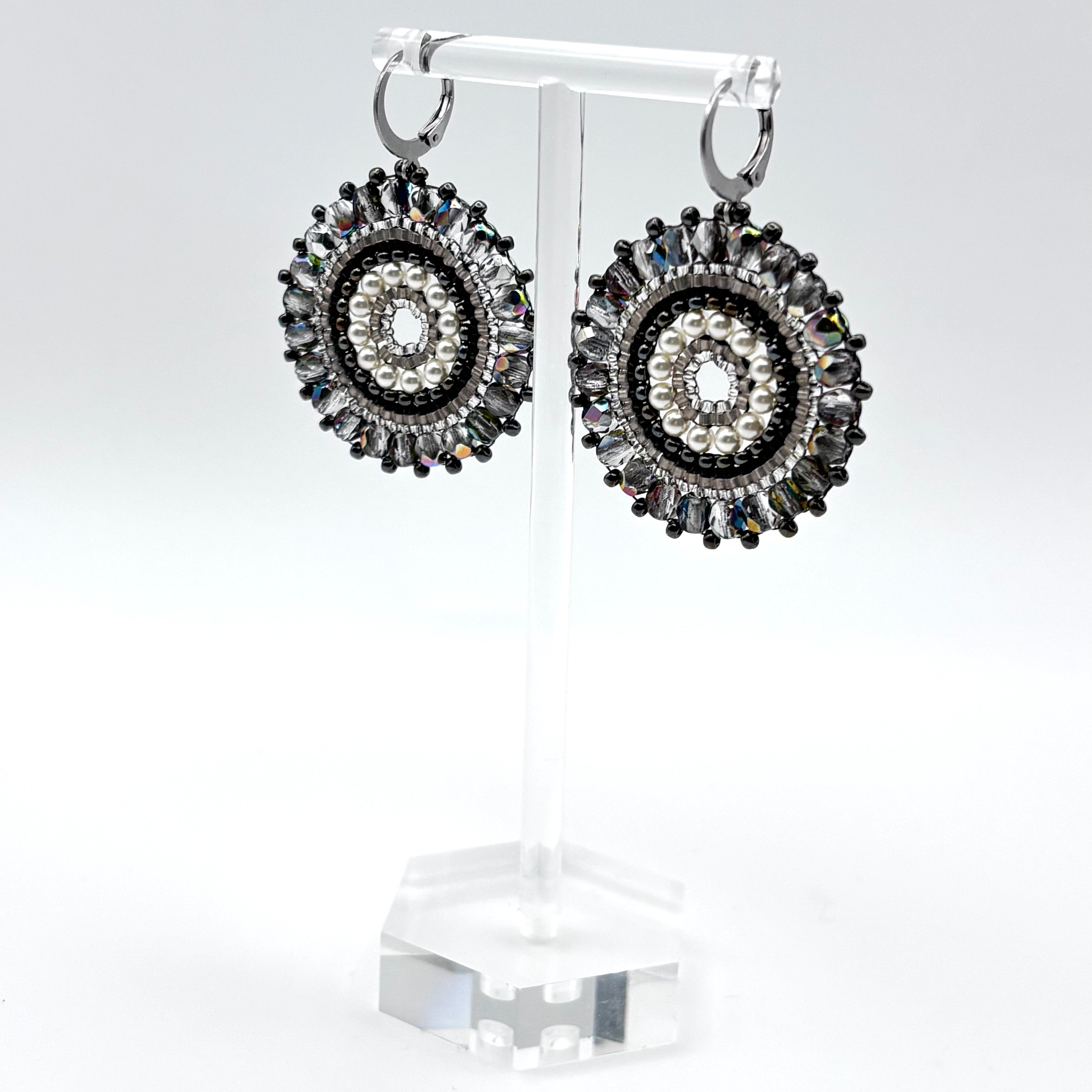 GP08 - GlanzRad mit PerlenVariation und Brisur